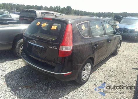 2011 Hyundai Elantra Touring Gls z USA, uszkodzony, nr VIN KMHDB8AE6BU106481